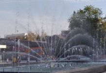 В Пензе на Первомай запустили светомузыкальный фонтан